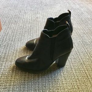 Michael Kors - women’s boots / booties- size 6